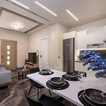 Cozy Rena Luxury Apartment